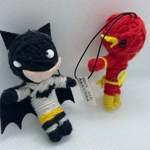 DC Comics - Batman & The Flash String Doll Keychain Voodoo Charm Figure - Picture 9 of 9